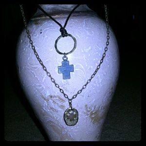 2 Blu necklaces with small charms on both